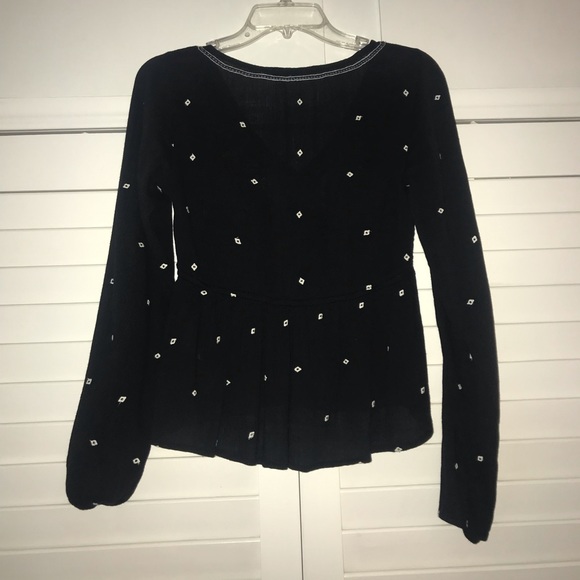 Abercrombie & Fitch long sleeved shirt - Picture 2 of 4